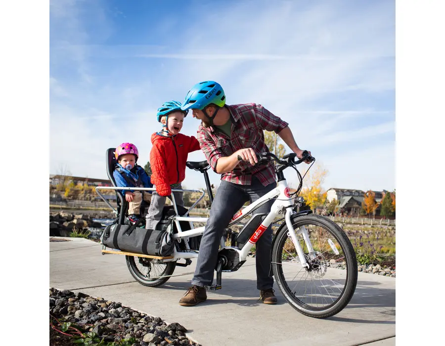 Test du porte-bébé Groovy et du casque enfant Birdy - Matos vélo,  actualités vélo de route et tests de matériel cyclisme